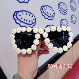 Square 18 Design Summer Sunglasses Women Sweet Flower Rhinestone Round Sun Glasses Vintage Retro Beach Ladies Shades - C8198Z...